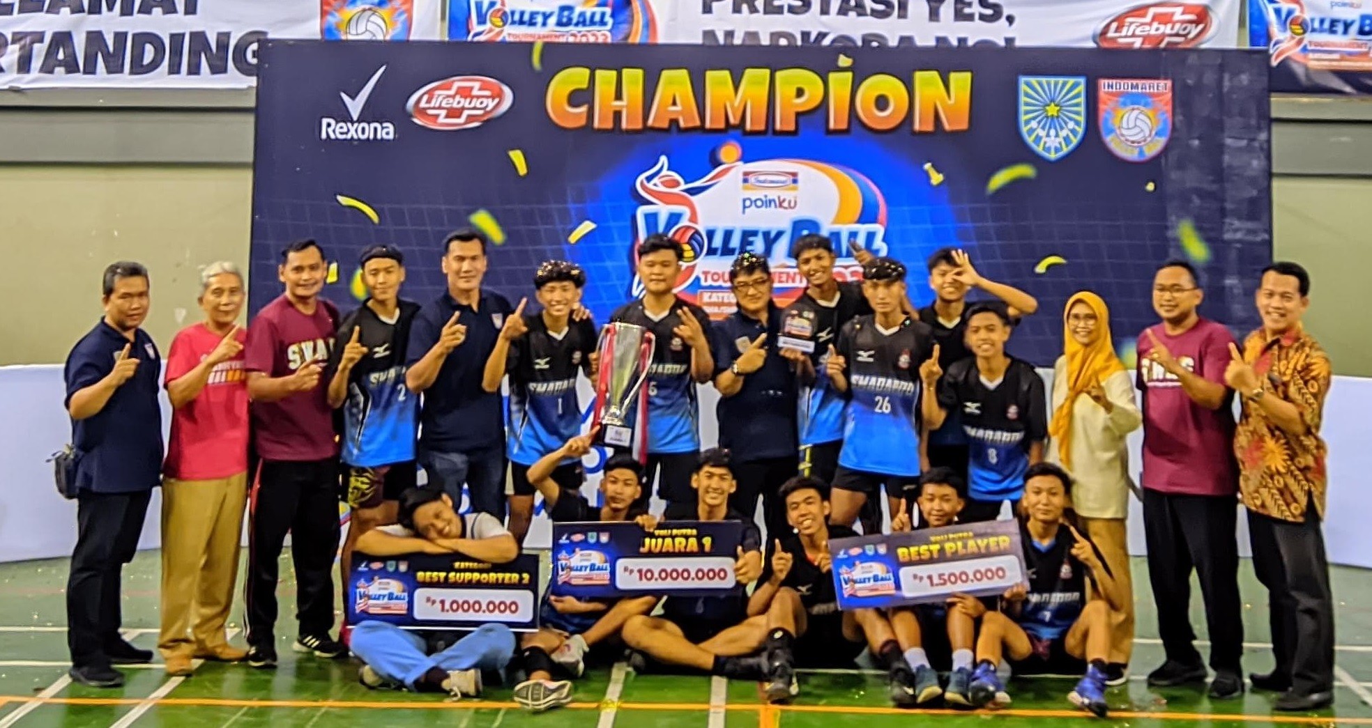 Prestasi Gemilang: SMAN 2 Probolinggo Raih Juara 1 Volley Putra dan Juara 2 Volley Putri