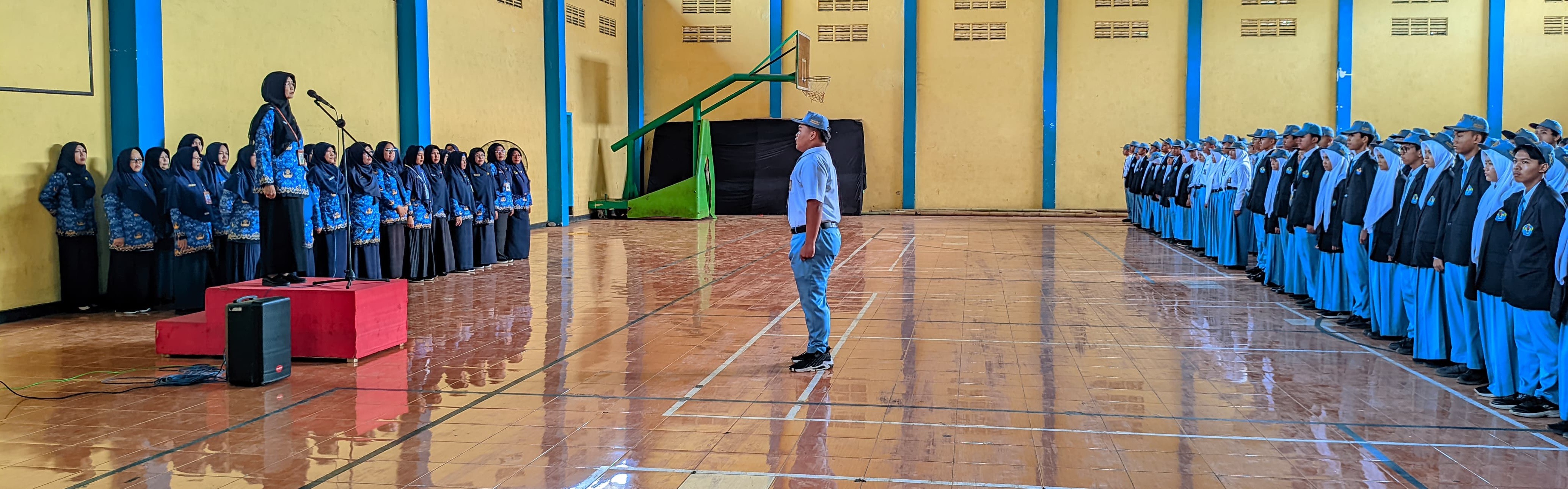 Apel Pagi dalam Peringatan Hari Kesaktian Pancasila di SMAN 2 Probolinggo Tahun 2024
